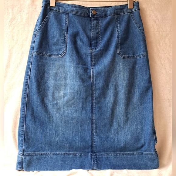 Denim midi skirt with pockets - Picture 1 of 6